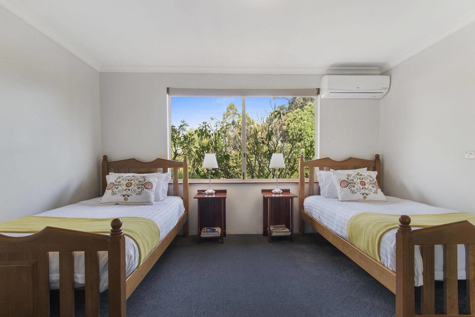 Shambhala Guesthouse Kangaroo Gully Exterior foto